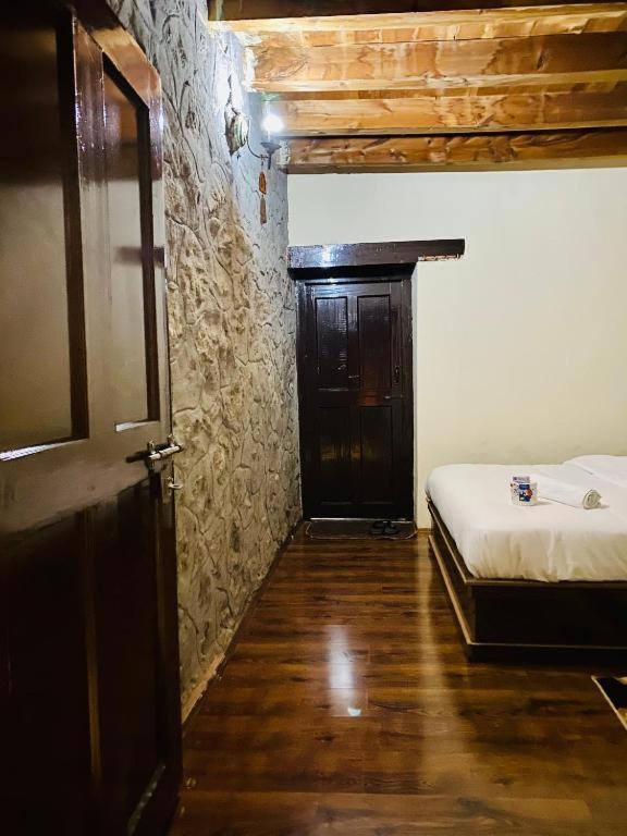 Backpackers Stories By Old Hunza Inn Karimabad  Exteriör bild